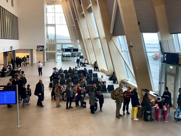 Nuuk Airport Terminal - Boarding