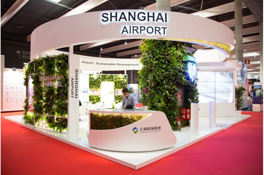 Shanghai stand