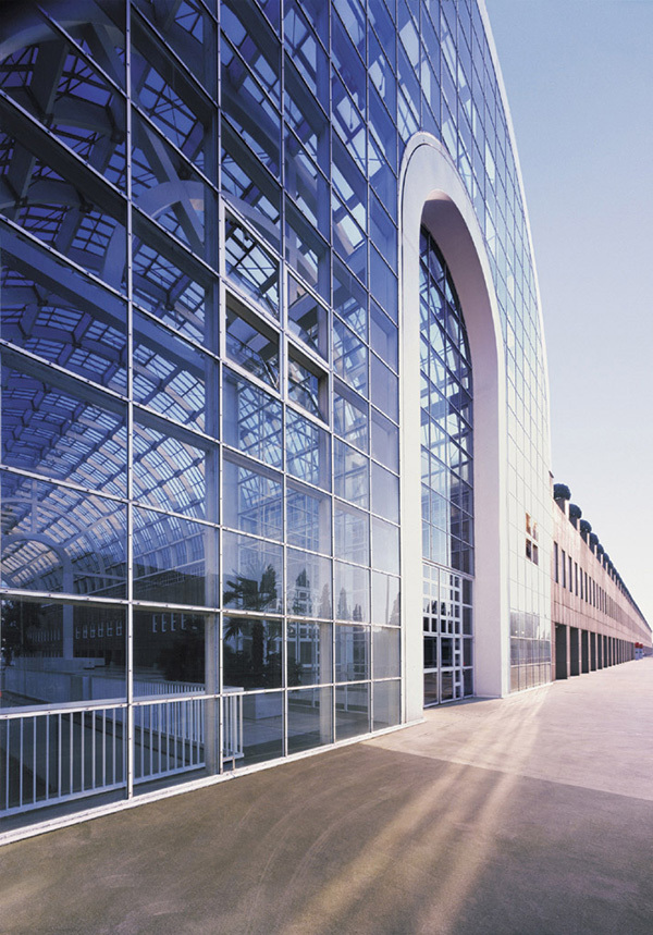 Galleria_Entrance 600x859