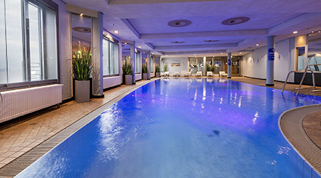 Maritim Messe Hotel - Swimming Pool 450x250