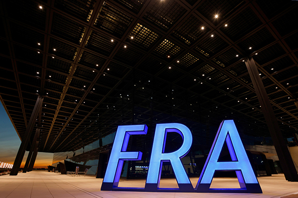 Frankfurt Airport Experience Tour (c)Fraport AG 600x400